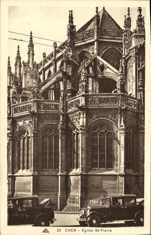 Caen - Igreja de São Pedro — vista da fachada gótica — editor CPAPHIL, n° 22 - Frente
