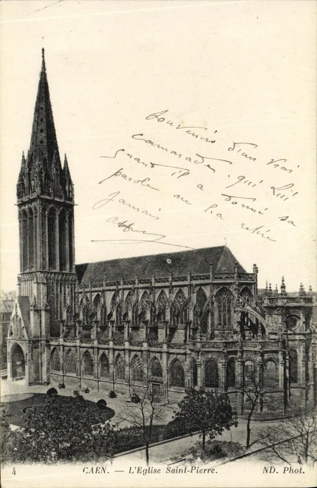 Caen — A Igreja de São Pedro — ND. Fot. - Frente