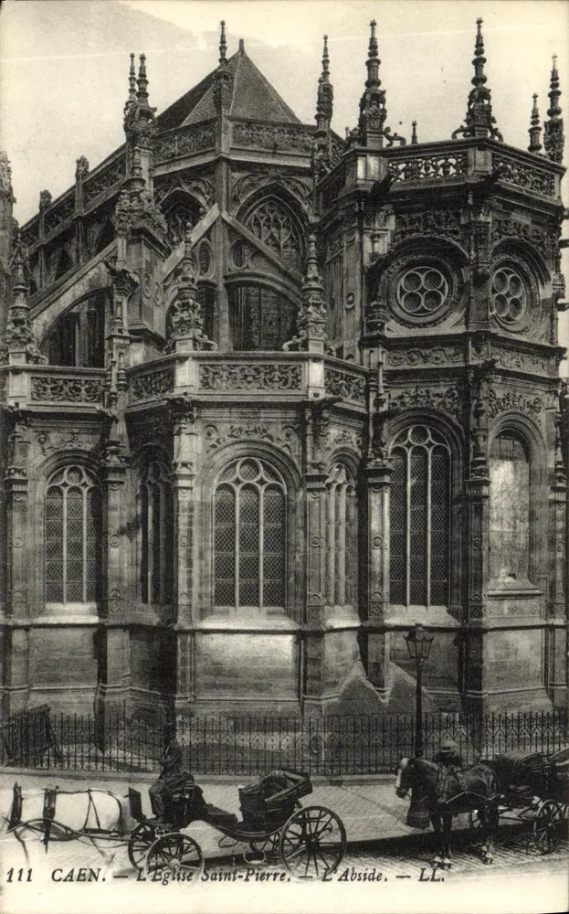 Caen — A Igreja de São Pedro — A Abside — LL. — N° 111 - Frente