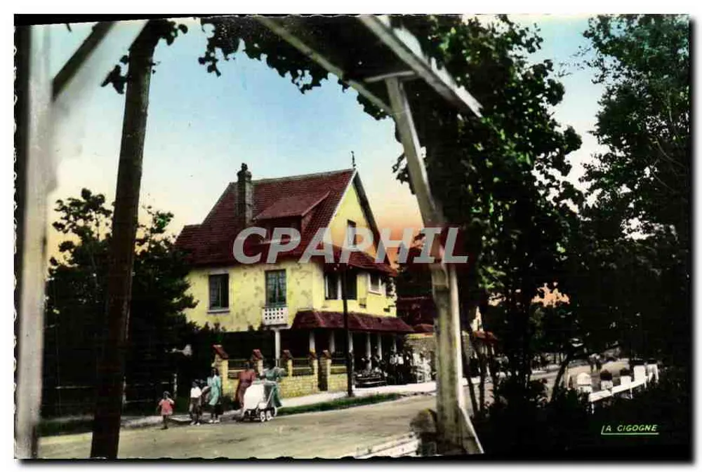 Franceville (Calvados) — Avenue de Paris und die « Fileuse » — Edition La Cigogne - Vorderseite