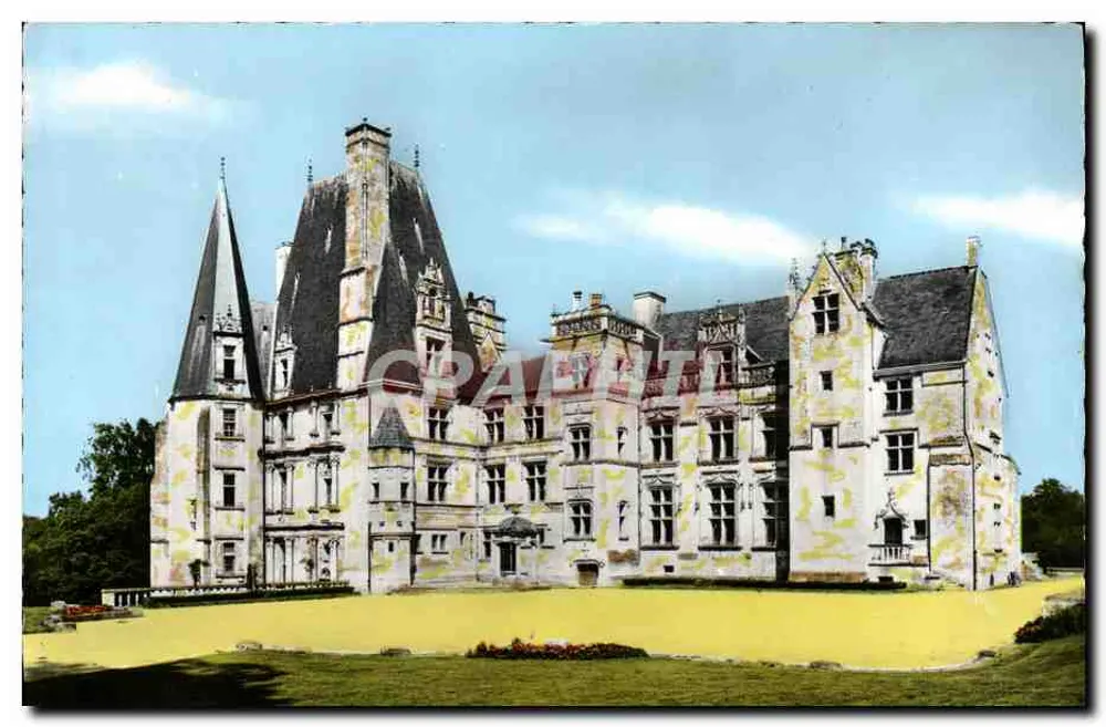 Castelo de Fontaine Henry — Calvados — Séculos XV a XVI — Foto dos Courts-Caen - Frente