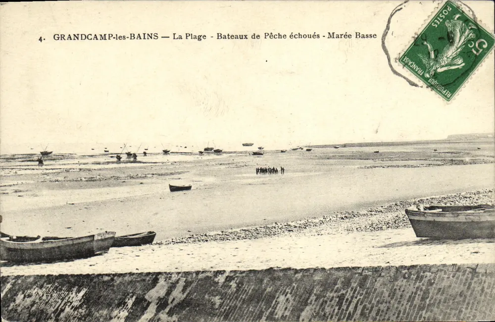 Grandcamp-les-Bains — Die Strände — Stranded Fishing Boats — Ebbe - Vorderseite
