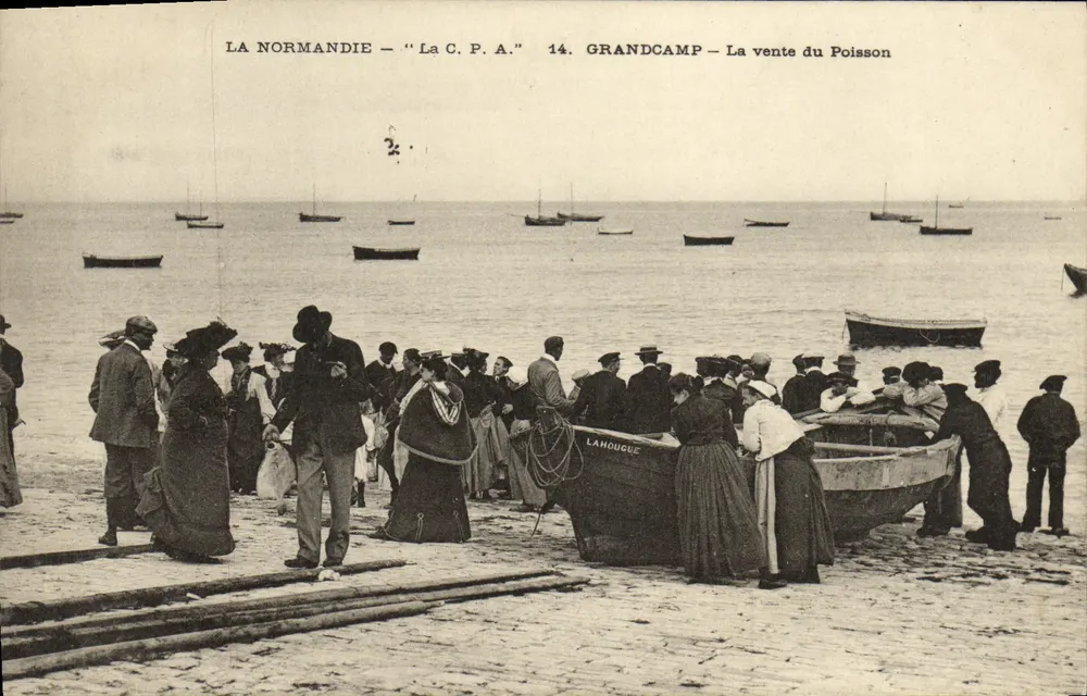 Grandcamp — A venda do Peixe — A Bilhete postal antigo n°14 - Frente
