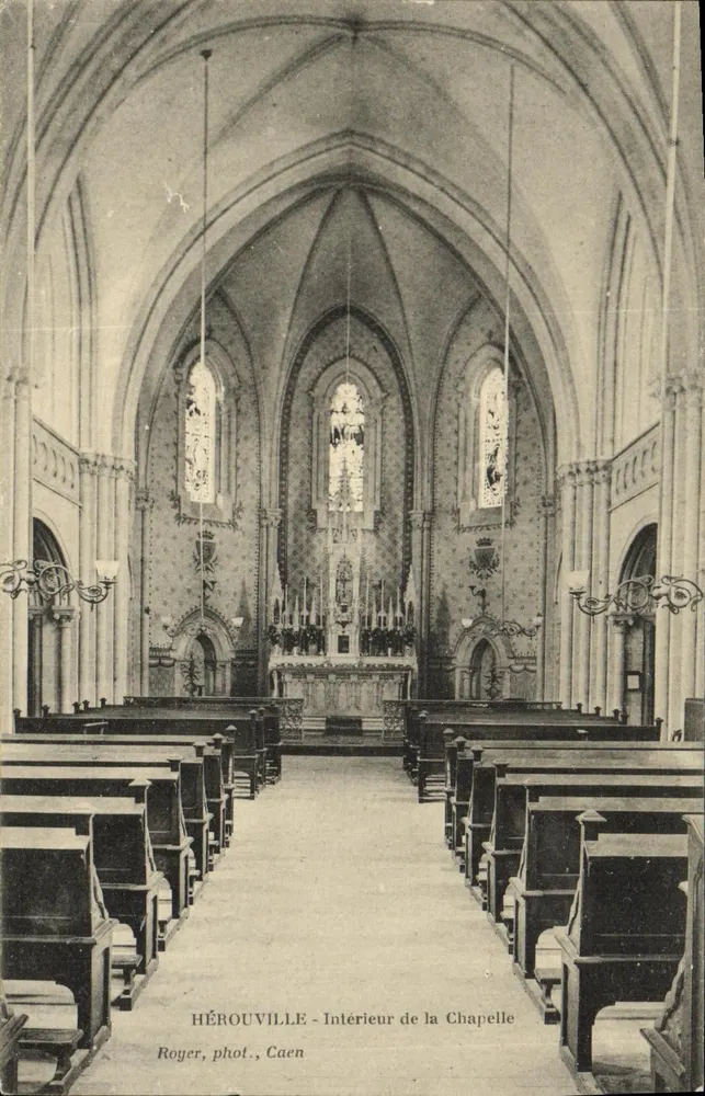 Hérouville - Interior da Capela — Roger, fot., Caen - Frente