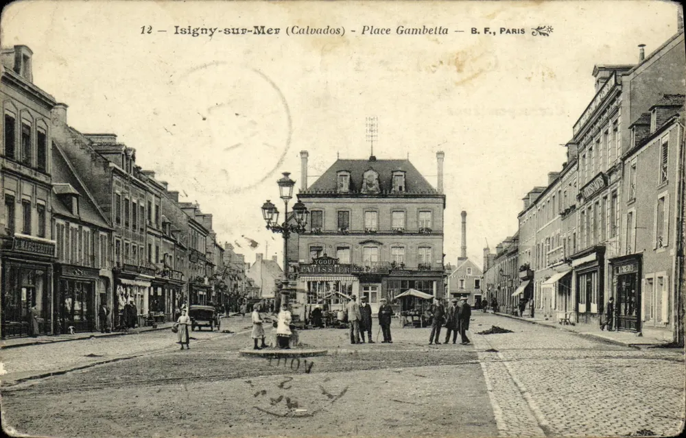 Isigny-sur-Mer (Calvados) — Place Gambetta — B.F., Paris - Frente