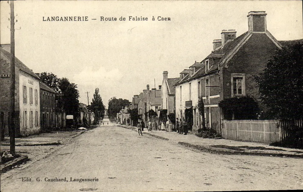 Langannerie — Estrada de Falaise para Caen — Edit. G. Cauchard, Langannerie - Frente