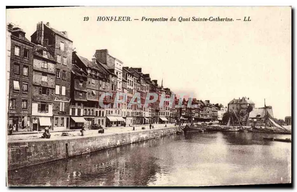 Honfleur — Perspectiva do Quai Sainte-Catherine — LL - Frente