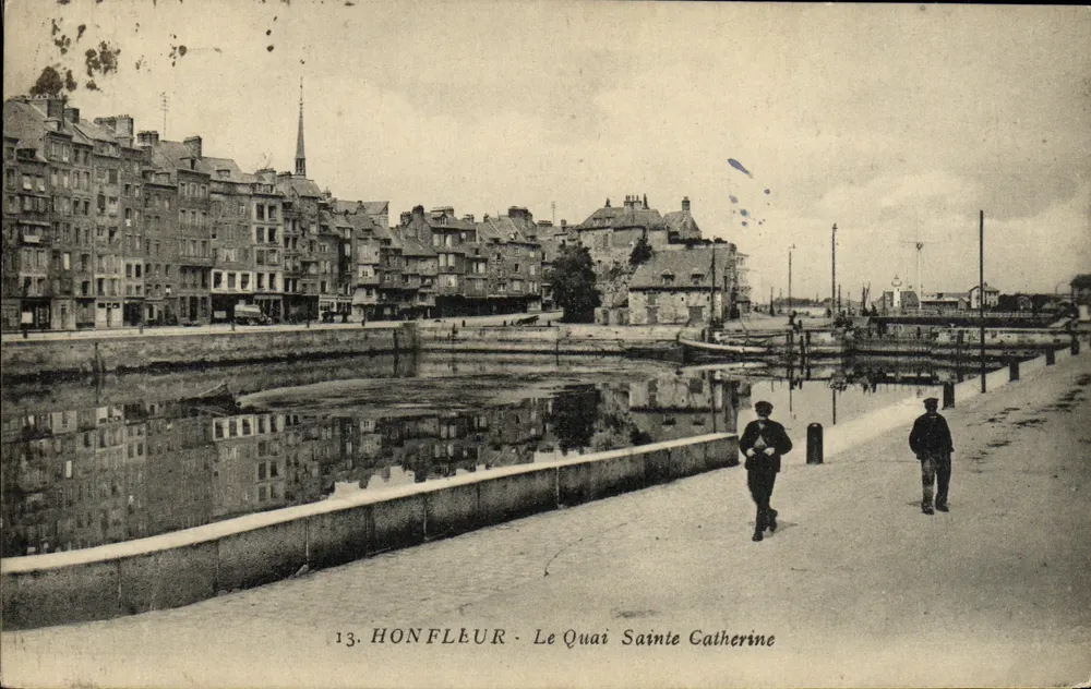 Honfleur — O Quai Sainte Catherine — G. Artaud, editor da Close, Nantes - Frente