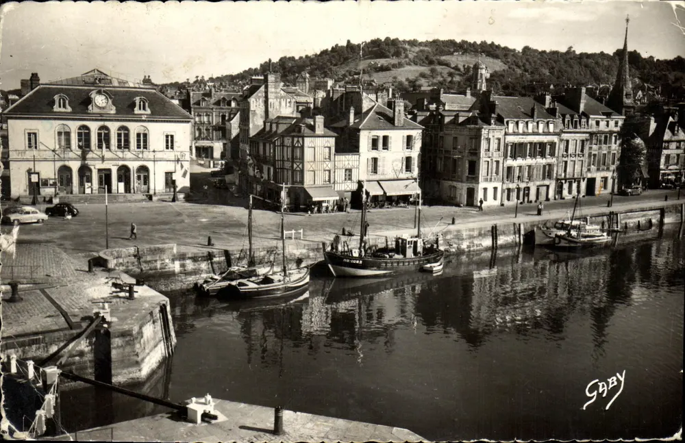 Fécamp — Quai Saint-Étienne et le vieux Bassin — Éditions GABY - Frente