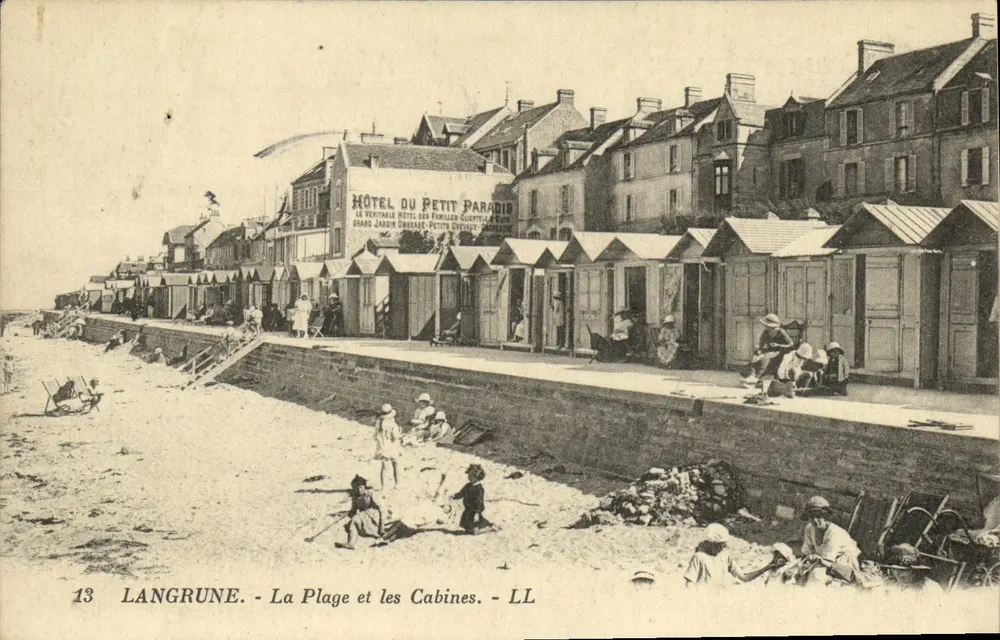 Langrune - La Plage et les Cabines — Hôtel du Petit Paradis, éditeur LL, n°13 - Frente