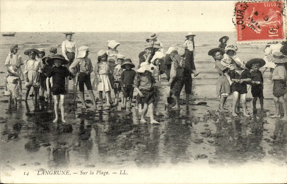 Langrune — Na Praia — LL. - Frente