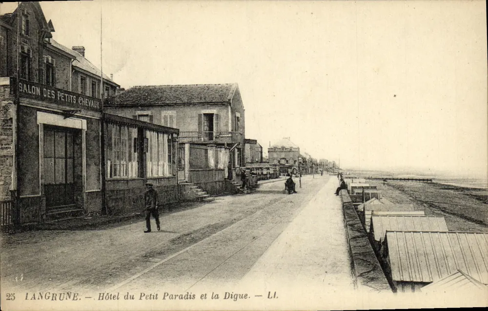 Langrune — Hotel du Petit Paradis und die Digue — L.I. - Vorderseite