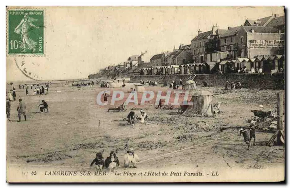 Langrune-sur-Mer — Die Strandpromenade und das Hôtel du Petit Paradis — LL - Vorderseite