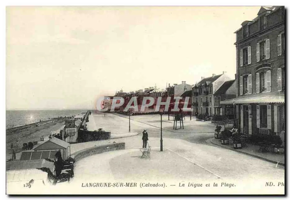 Langrune-sur-Mer (Calvados) — A Digue e a Praia — ND. Ph. - Frente