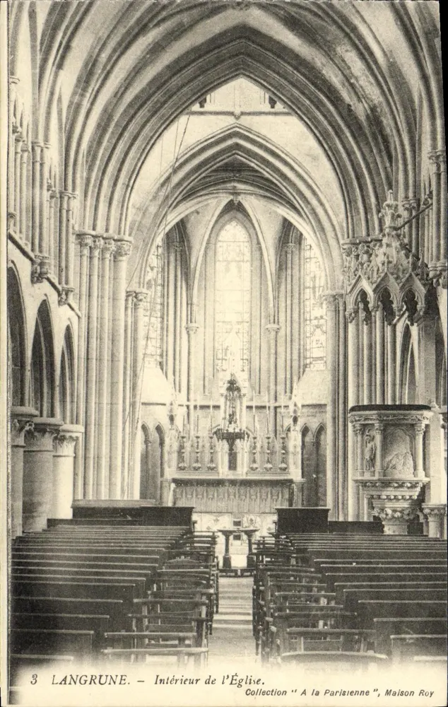 Langrune — Interior da Igreja — Coleção 'A la Parisienne', Maison Roy - Frente