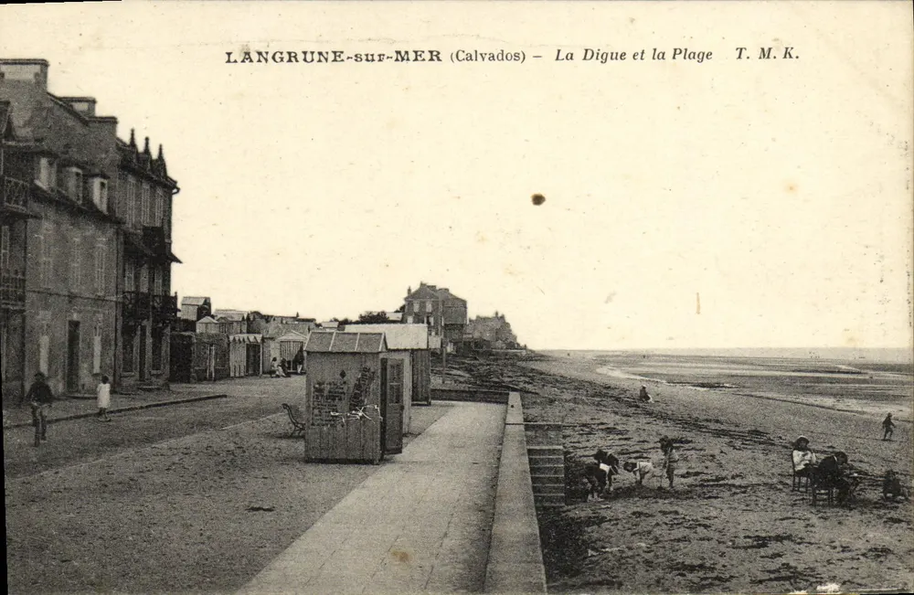 Langrune-sur-Mer (Calvados) — A Digue e a Praia — T. M. K. - Frente