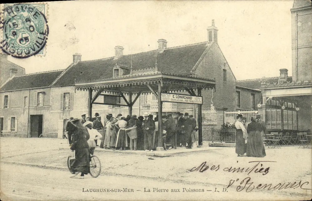 Laugrune-sur-Mer — Die Fischstele — E. Lemarchand - Vorderseite