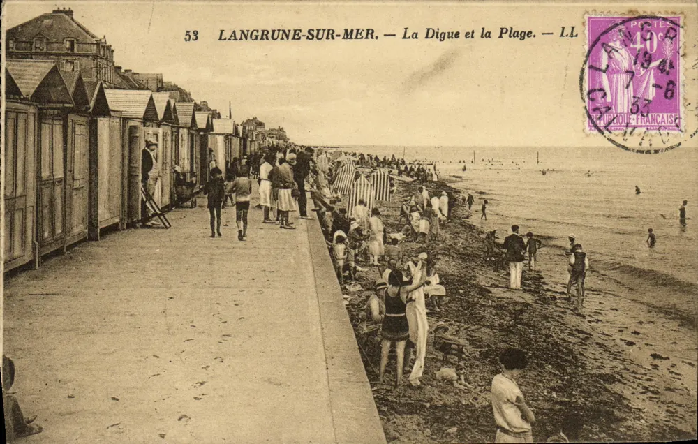 Langrune-sur-Mer — A Digue e a Praia — I.L. - Frente