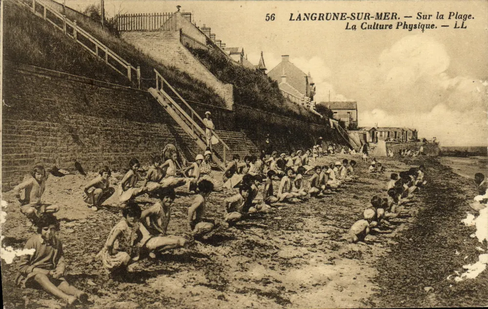 Langrune-sur-Mer — Auf der Strand. Körperkultur — LL - Vorderseite