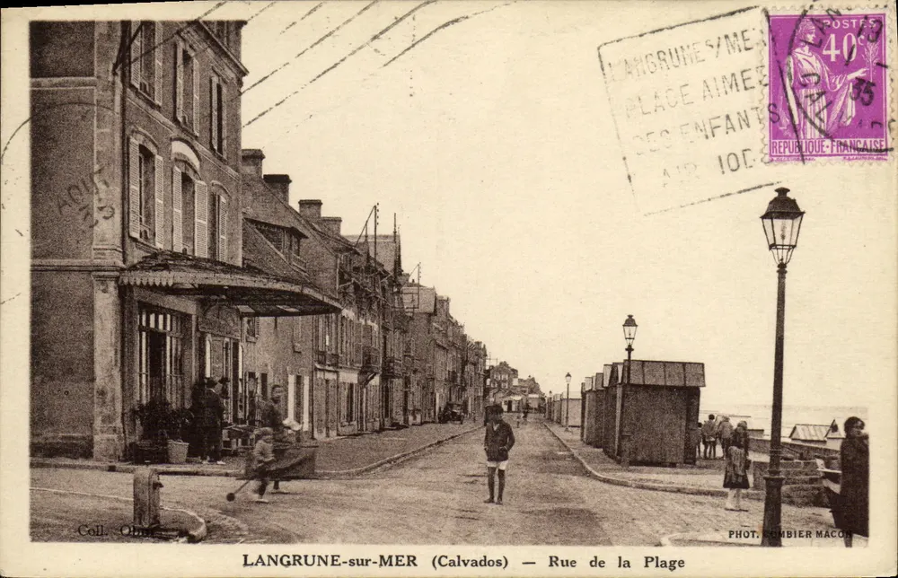 Langrune-sur-Mer (Calvados) — Rue de la Plage — Fot. Bombier Macon - Voorkant