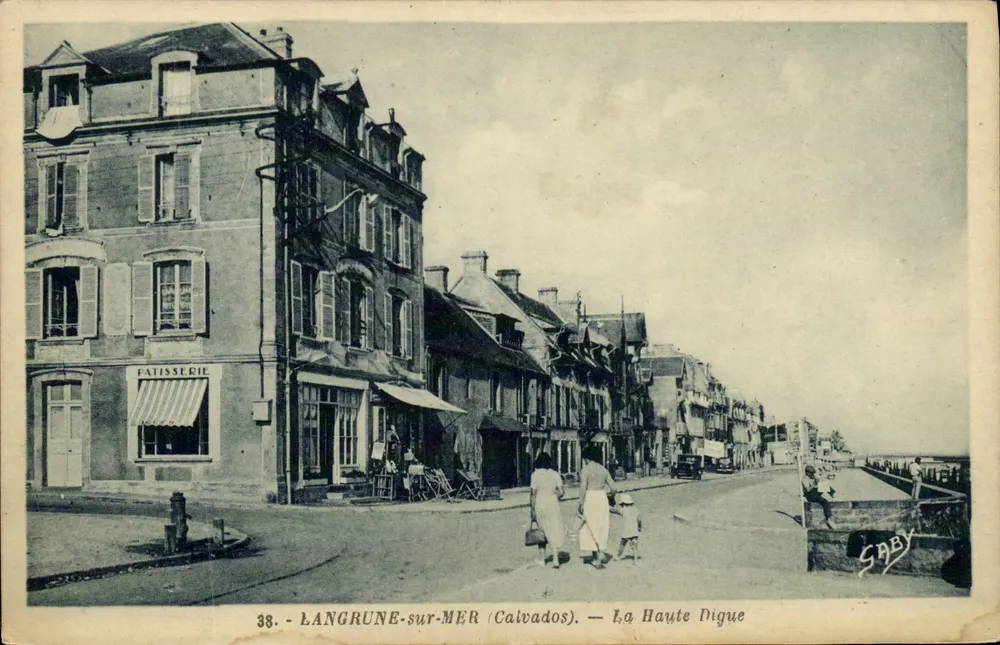 Langrune-sur-Mer (Calvados) — A Alta Digue — Editor Saby, n°38 - Frente
