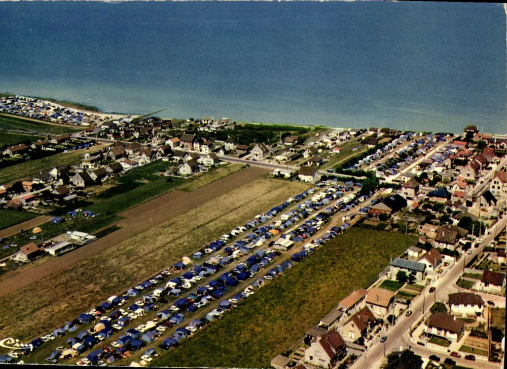 LION-sur-MER (Calvados) — Allgemeine Luftaufnahme — Die Campingplätze — Verlag Cimcolor, Nr. 31 - Vorderseite
