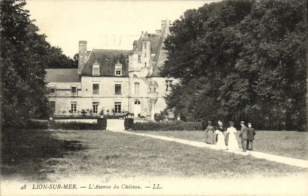 Lion-sur-Mer — L'Avenue du Château — LL. - Vorderseite