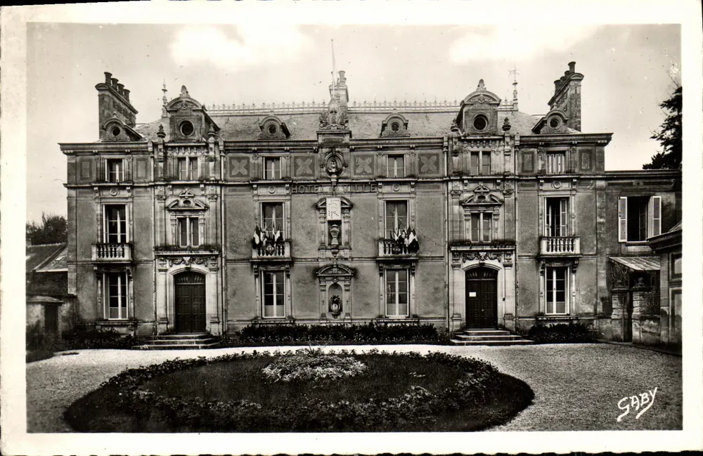 Hotel de Ville — Lion-sur-Mer (Calvados) — Gaby, editor - Frente