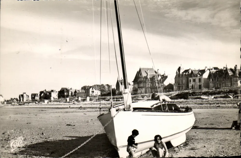 Lion-sur-Mer — Der Strand und die Villen — (51) REAL - C.A.P. - CALVADOS - Vorderseite