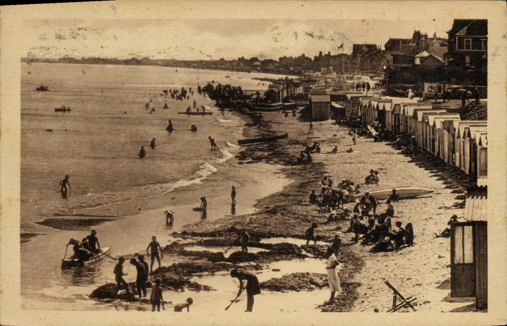 LION-sur-MER — Hochwasser, Rücklicht auf dem Strand — CE DES ARTS PHOTOGRAPHIQUES - Vorderseite