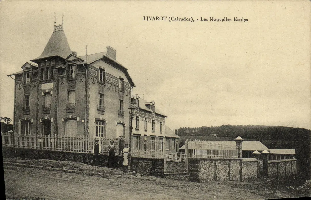 LIVAROT (Calvados) — Le Nuove Scuole — Edizione L. Linius - Recto