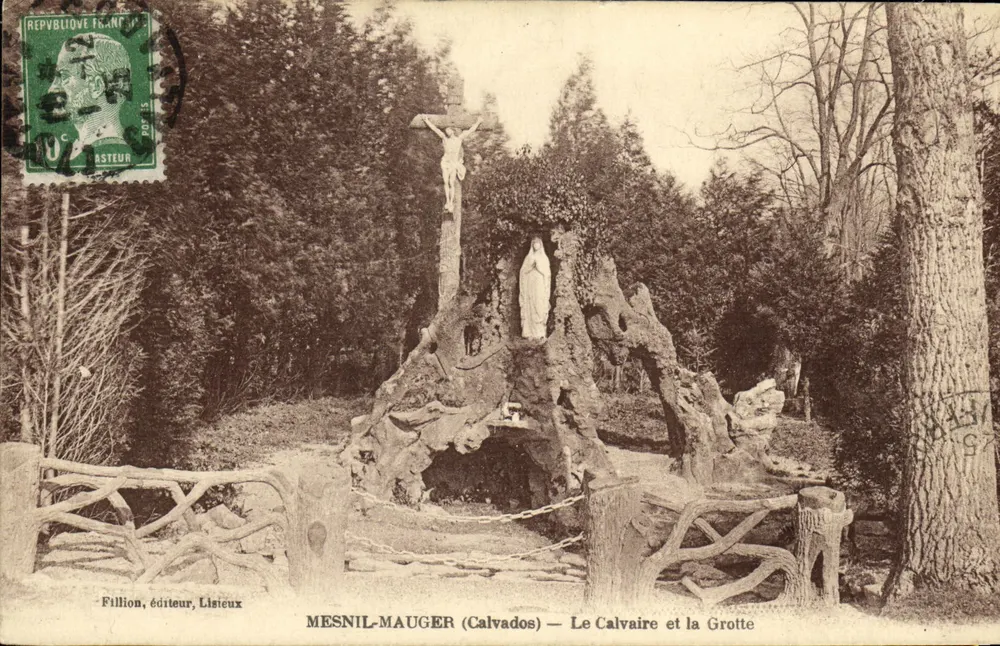 MESNIL-MAUGER (Calvados) — Das Kreuzgang und die Grotte — Fillion, Verlag, Listeux - Vorderseite