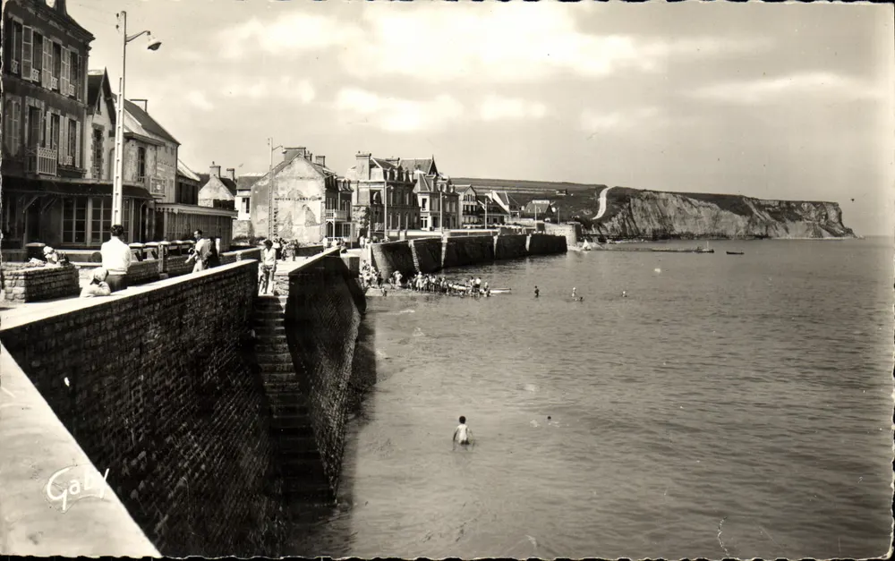 Arromanches — La Digue i Punkt Tracy — Wydawnictwo Gaby - Awers