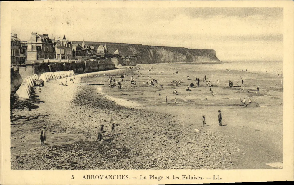 Arromanches — De Kust en de Kliffen — LL. - Voorkant