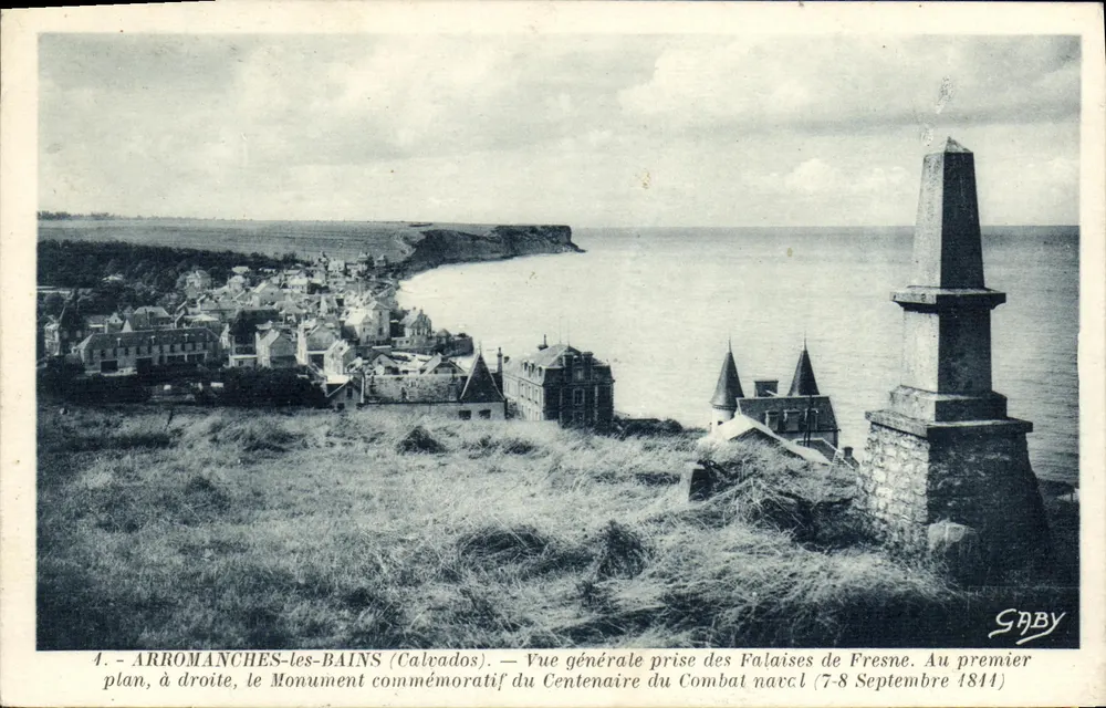 Arromanches-les-Bains (Calvados) — Allgemeiner Blick von den Fresne-Klippen. Im Vordergrund das Gedenkmal zum 100. Jahrestag der Seeschlacht (7-8. September 1814) — Edition Gaby - Vorderseite