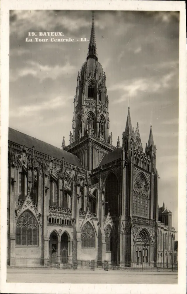 Bayeux — Die Zentrale Turm - LL — Verlag LL - Vorderseite