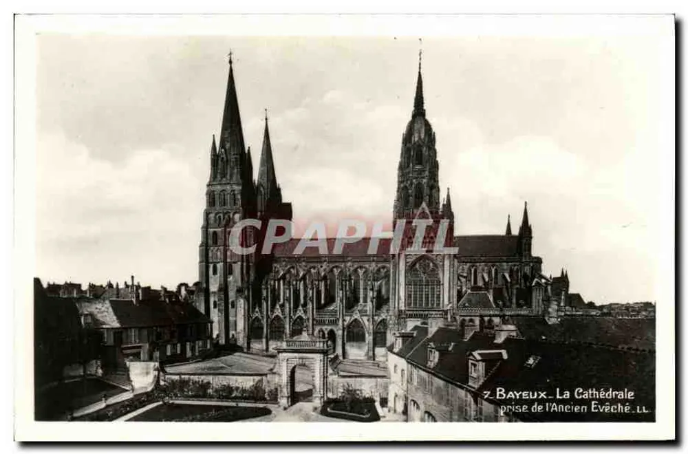 Bayeux — Die gotische Kathedrale vom Alten Bischofspalast — Lévy et Neudén, Paris - Vorderseite