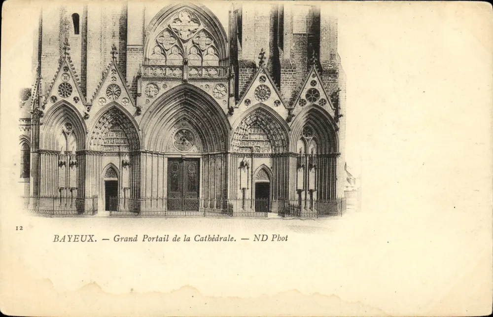 Bayeux — Großer Portal der Kathedrale — ND Phot - Vorderseite