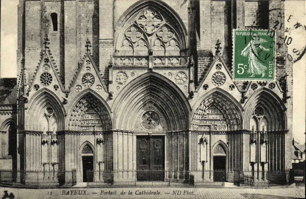 Bayeux — Portal der Kathedrale — ND Phot. - Vorderseite