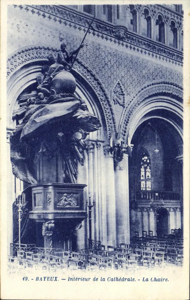 Bayeux — Innenansicht der Kathedrale — Der Predigerstuhl - Vorderseite