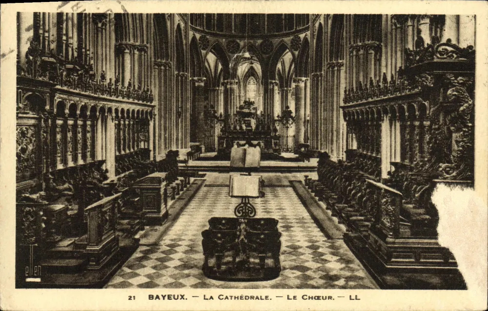 Bayeux — A Catedral — O Coro — LL - Frente