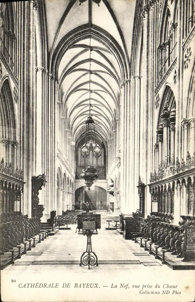 Kathedrale von Bayeux — Die Kirche, Ansicht vom Chor — Collections ND Phot - Vorderseite