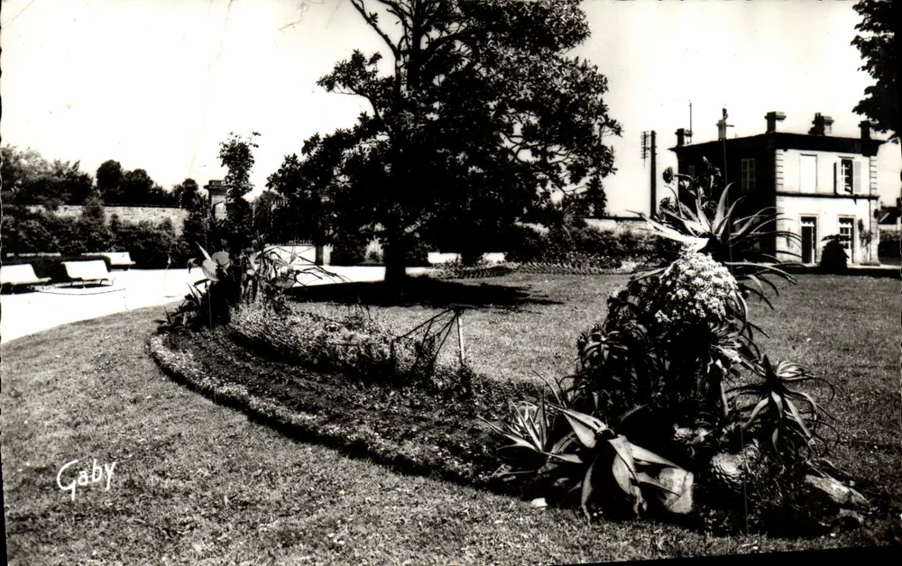 O Jardim Botânico — Bayeux (Calvados) — Edições Gaby - Frente