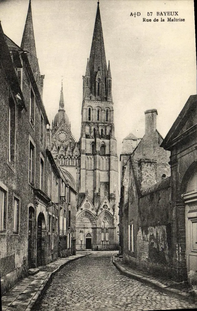 Bayeux — Rue de la Maitrise — A+D 57 - Frente