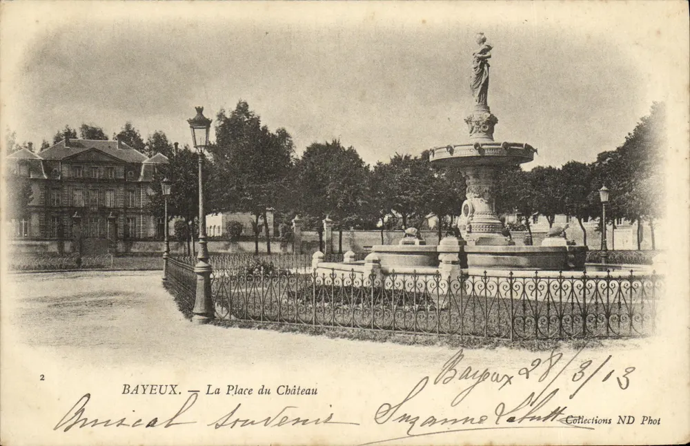 Bayeux — A Praça do Castelo — Collections ND Phot - Frente