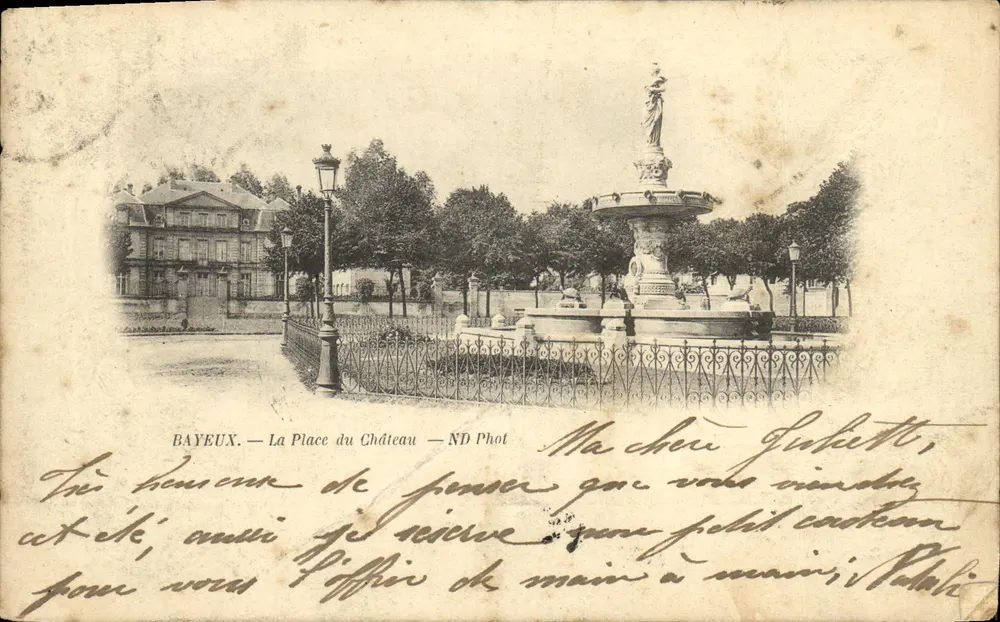 Bayeux — La Place du Château — ND Phot - Frente