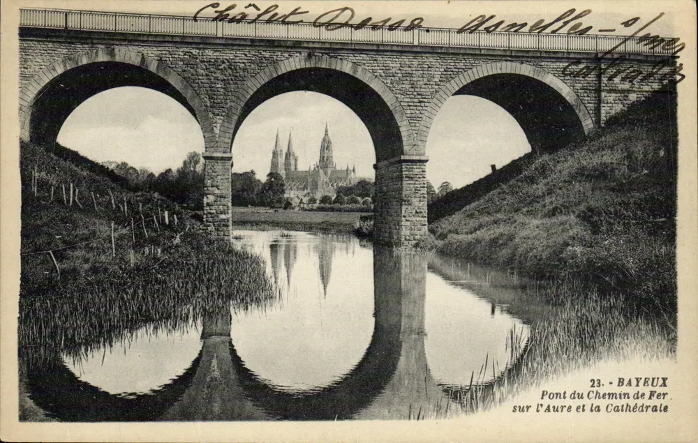 Bayeux — Eisenbahnbrücke über die Aure und die Kathedrale — Verleger J. Arnaud, Nr. 23 - Vorderseite