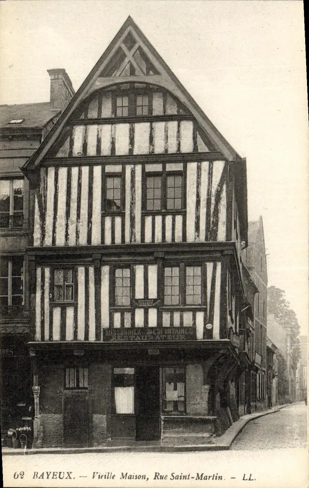 Bayeux — Altes Haus, Straße Saint-Martin — LL. - Vorderseite