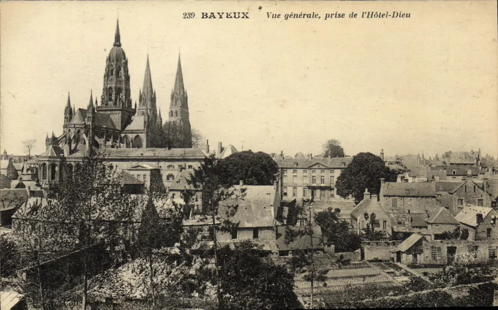Bayeux — Allgemeine Ansicht vom Hôtel-Dieu — n° 239 - Vorderseite