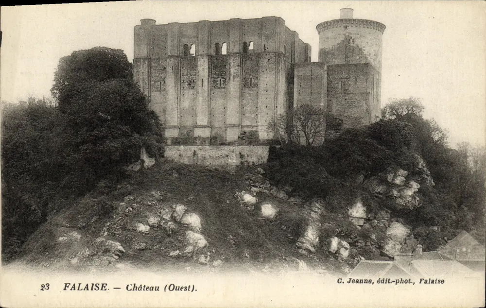 Falaise — Castelo (Oeste) — C. Jeanne, edit.-fot., Falaise - Frente
